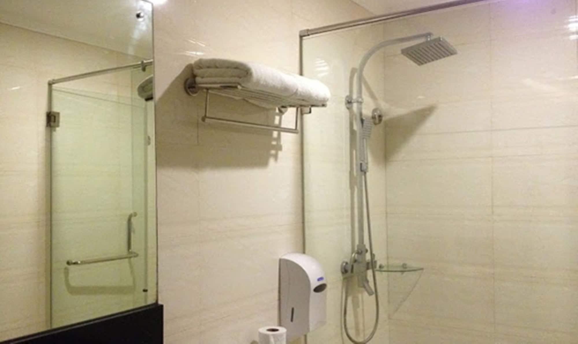 באגויו Baguio Crown Legacy Hotel מראה חיצוני תמונה