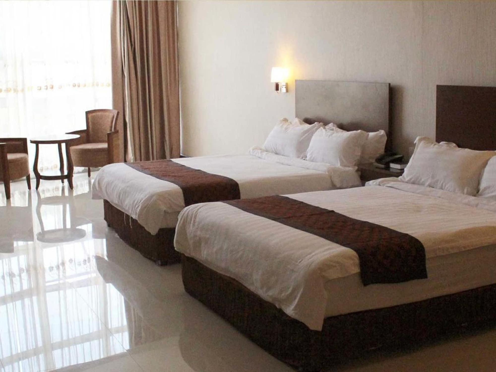 באגויו Baguio Crown Legacy Hotel מראה חיצוני תמונה