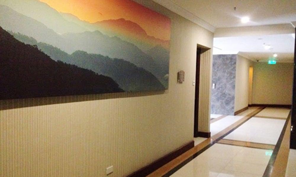 באגויו Baguio Crown Legacy Hotel מראה חיצוני תמונה